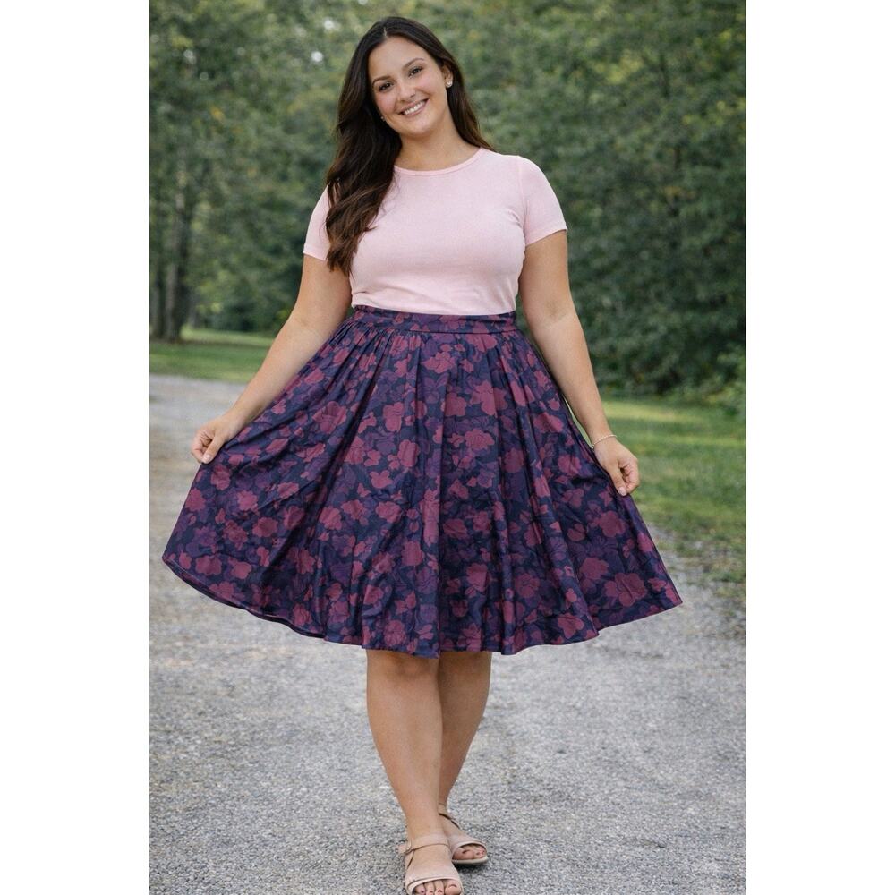 ModCloth beautiful floral Blue full skirt Pockets‎ Xl Flowy Flattering Romantic